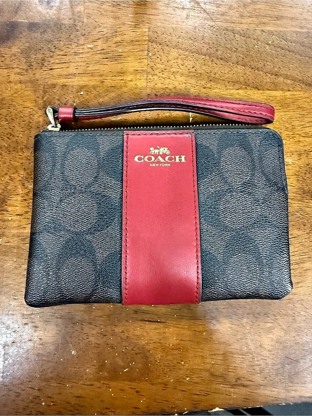 Coach SIG WLT LTHR ZIP Leather Wristlet Wallet in Black & Red NWT